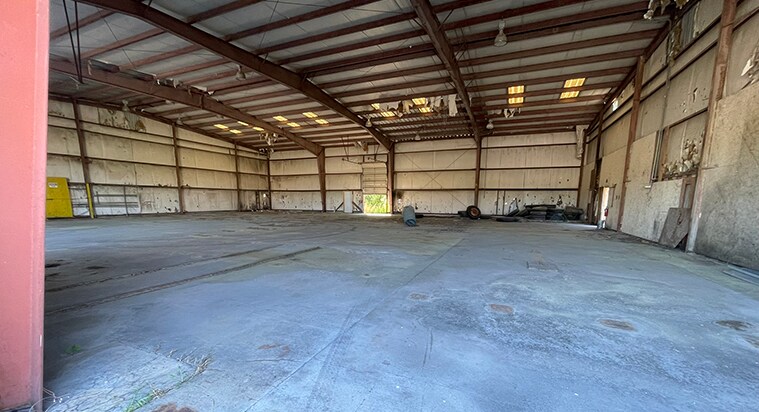 2960 Cox Rd, Blackstone, VA à louer - Photo du bâtiment - Image 3 de 9