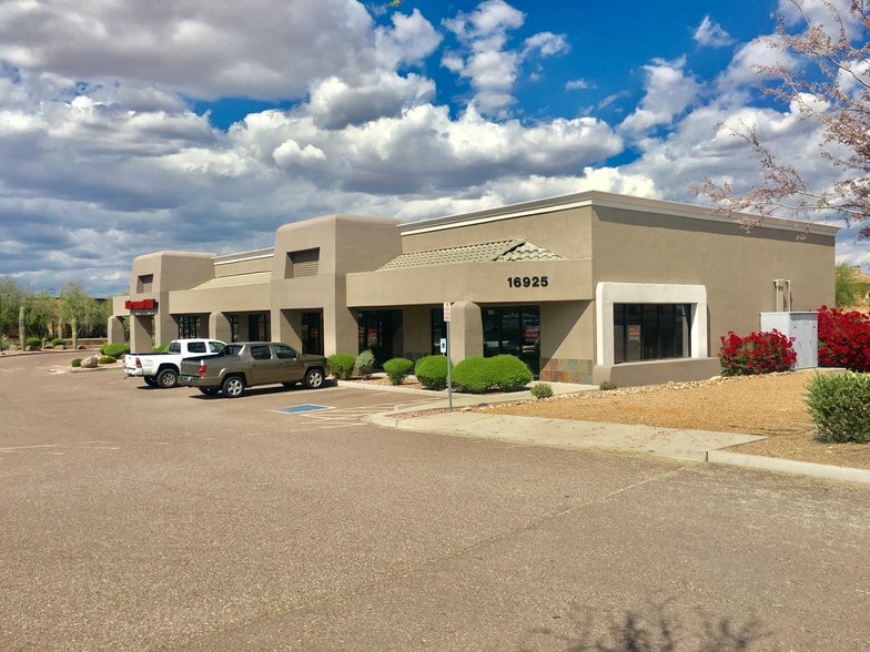 16925 E El Lago Blvd, Fountain Hills, AZ for sale - Primary Photo - Image 1 of 9