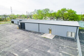 205 W Byrd Blvd, Universal City, TX for lease Building Photo- Image 2 of 13