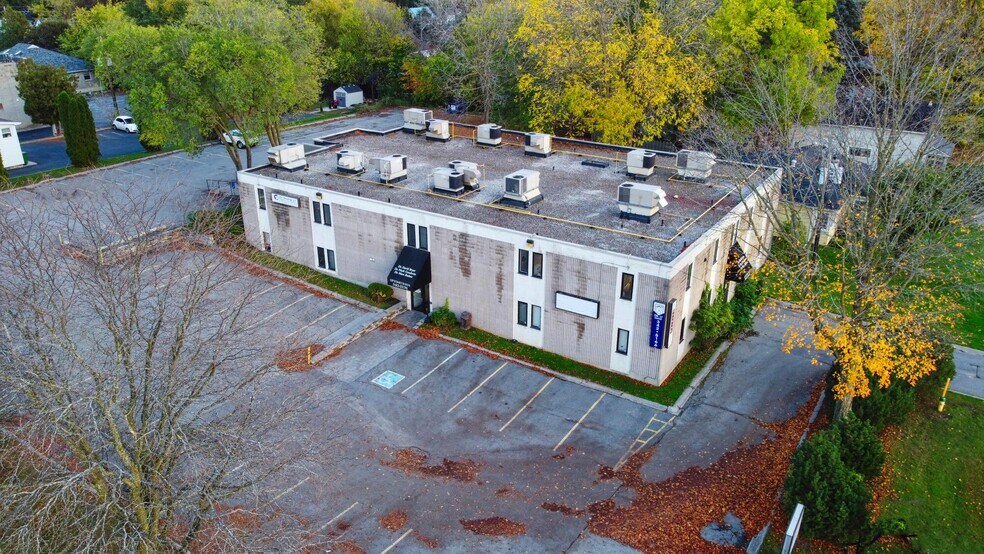 309 Park, Brockville, ON for sale - Primary Photo - Image 1 of 1