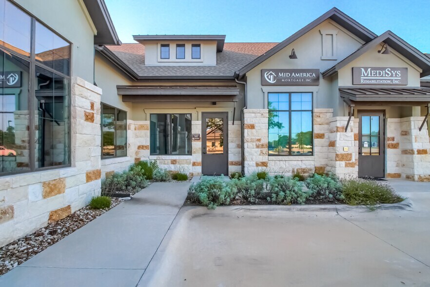 301 Denali Pass, Cedar Park, TX à vendre - Photo du bâtiment - Image 2 de 26