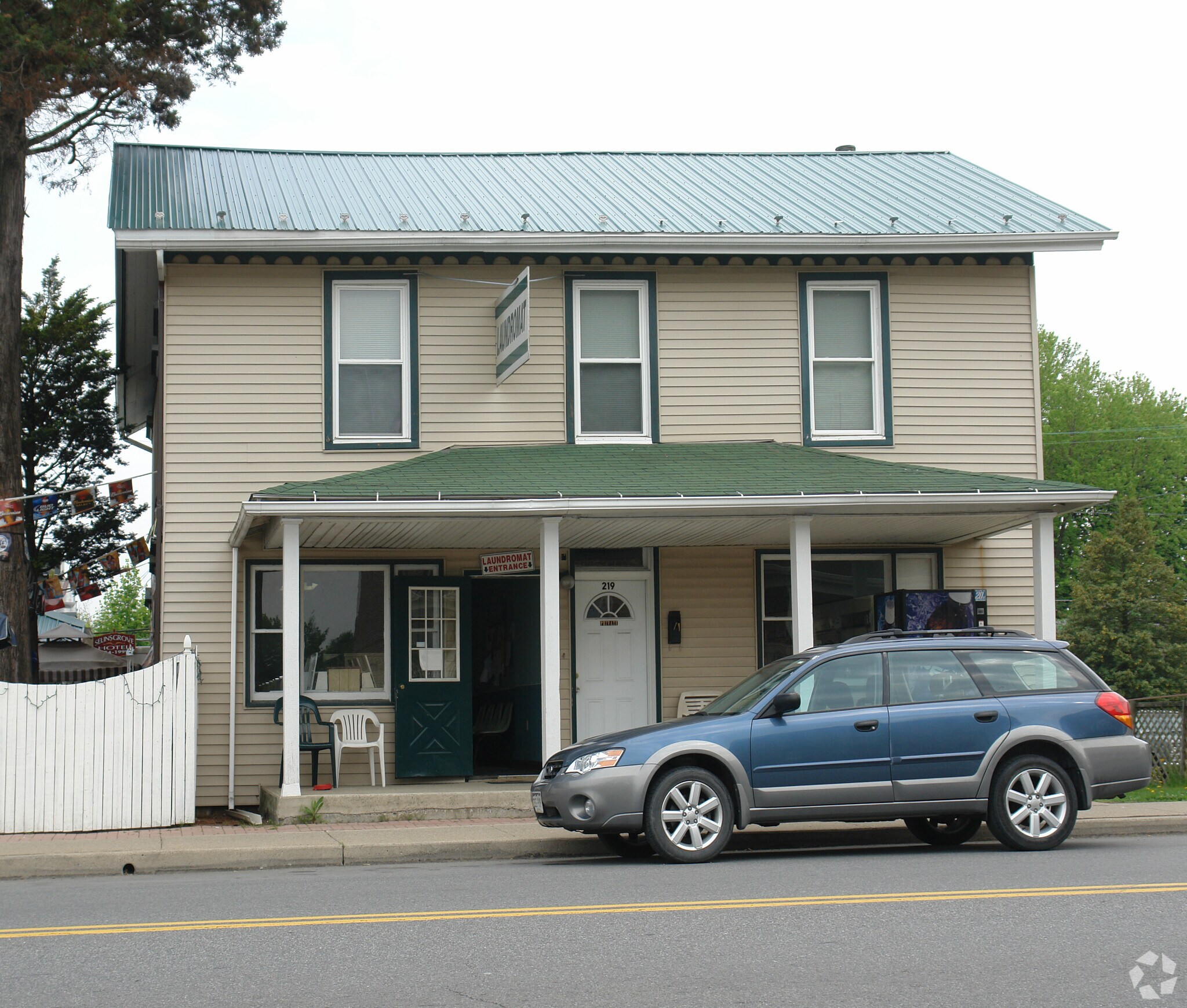 219 N Market St, Selinsgrove, PA for sale Primary Photo- Image 1 of 3