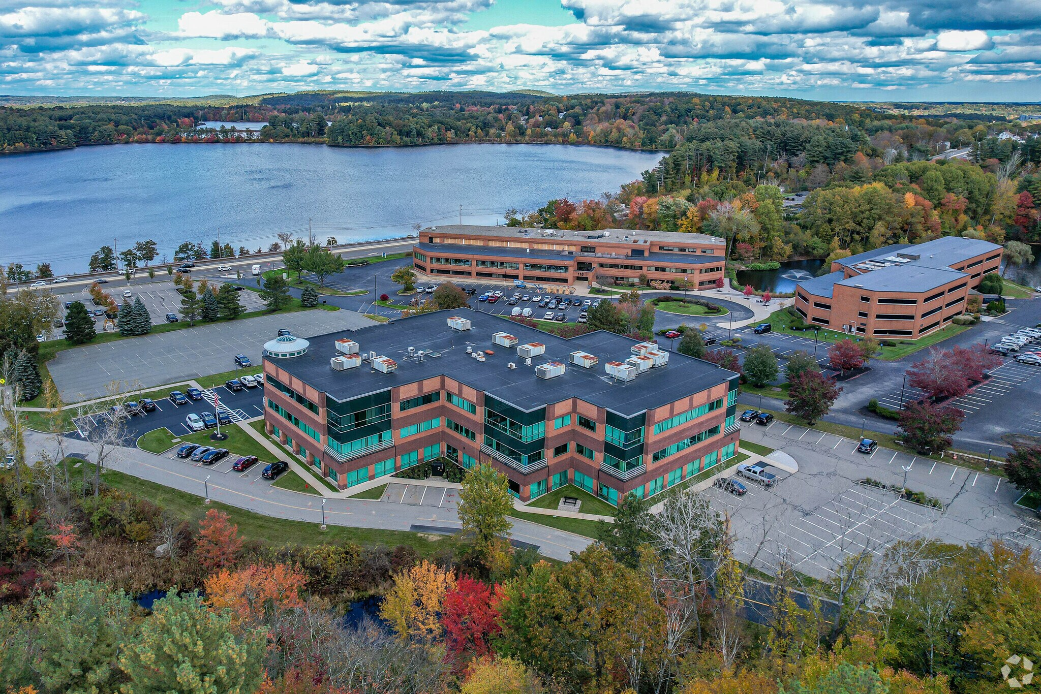 132 Turnpike Rd, Southborough, MA à louer Photo du bâtiment- Image 1 de 19