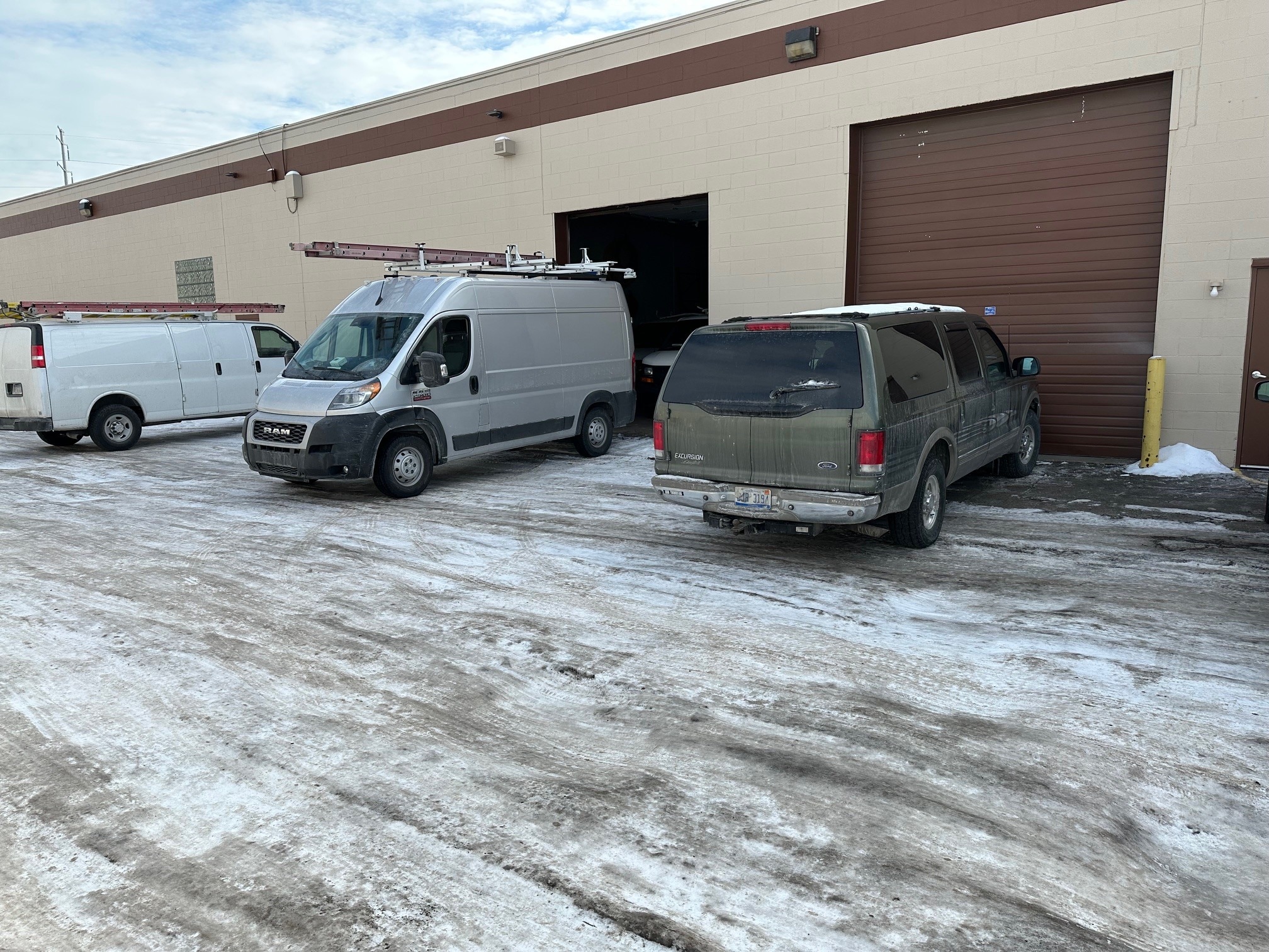 27270-27300 Gloede Dr, Warren, MI for lease Interior Photo- Image 1 of 1