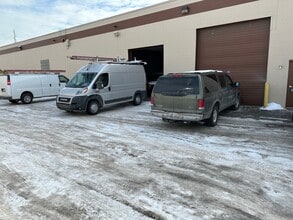 27270-27300 Gloede Dr, Warren, MI for lease Interior Photo- Image 1 of 1