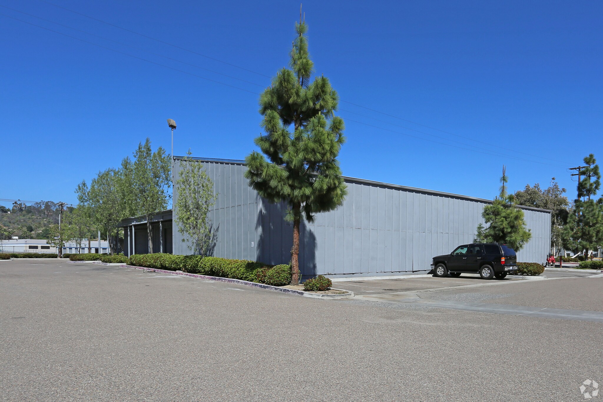 1996 Don Lee Pl, Escondido, CA à louer Photo du bâtiment- Image 1 de 4