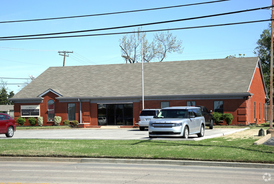 3501 E 31st St, Tulsa, OK for lease - Building Photo - Image 1 of 7