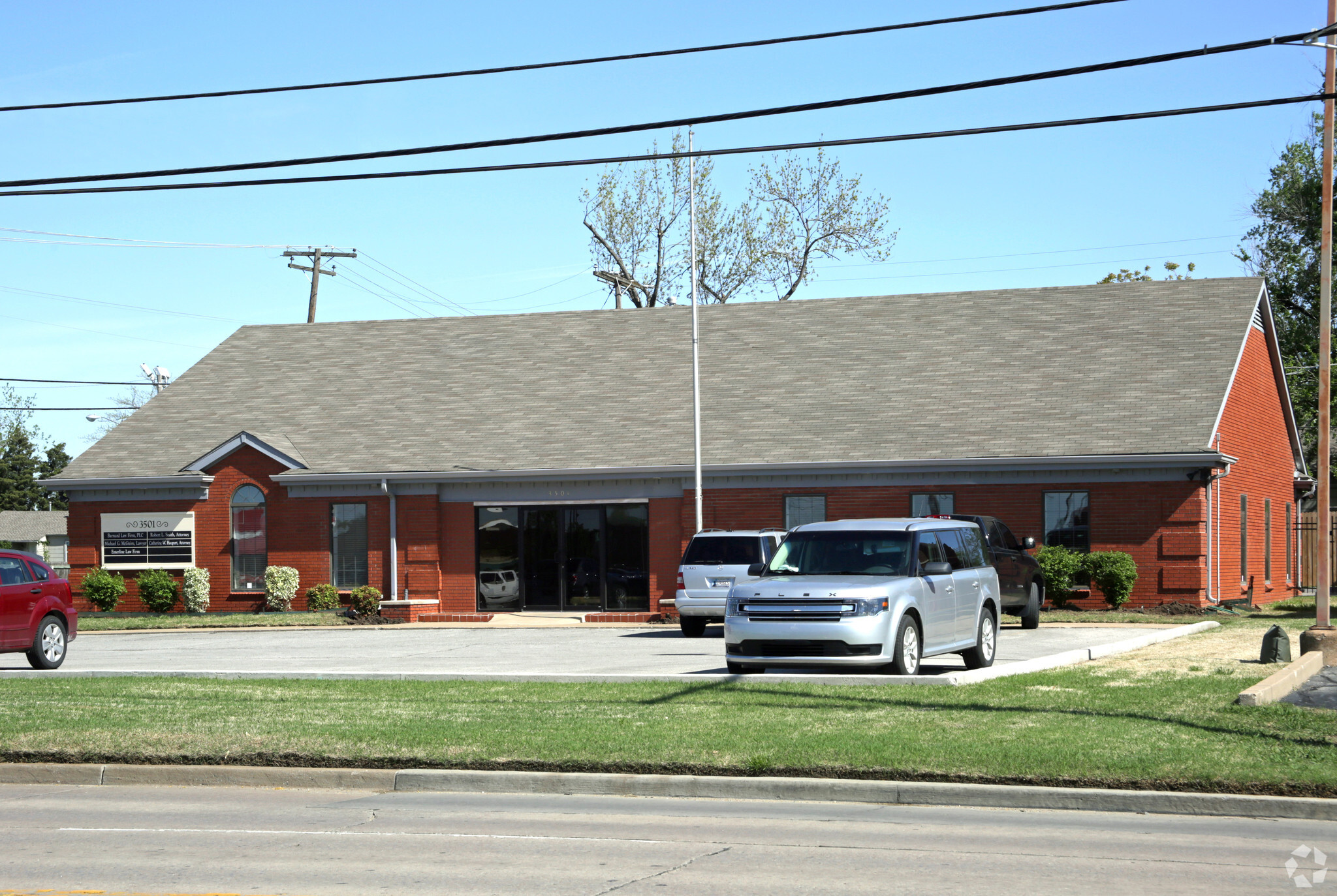 3501 E 31st St, Tulsa, OK à louer Photo du bâtiment- Image 1 de 8