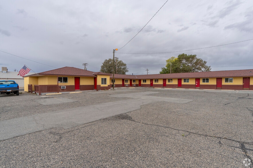 515 Cornell Ave, Lovelock, NV for sale - Building Photo - Image 2 of 9