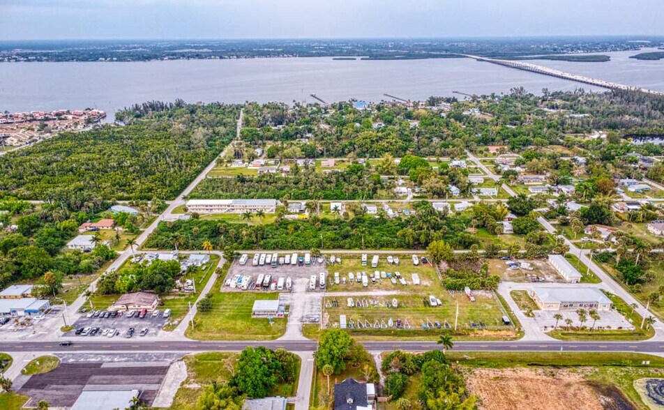 25378 Marion Ave, Punta Gorda, FL for lease - Building Photo - Image 3 of 3