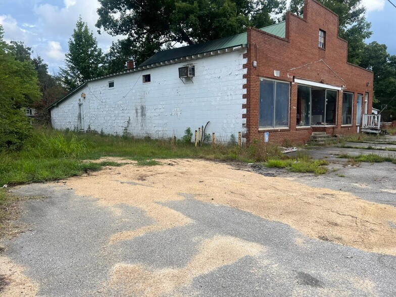 16911 Boydton Plank Rd, Dewitt, VA à vendre - Photo du bâtiment - Image 2 de 10