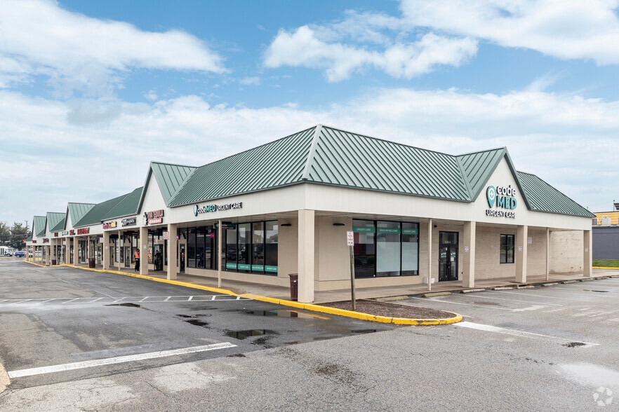 6198-6244 Little River Tpke, Alexandria, VA à louer - Photo du bâtiment - Image 2 de 9