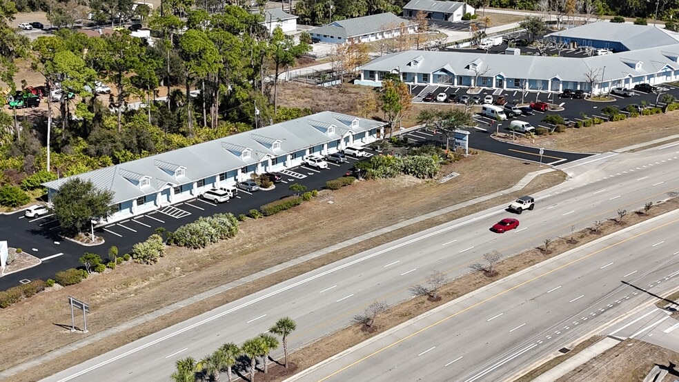 946 Tamiami Trl, Port Charlotte, FL for lease - Building Photo - Image 3 of 17