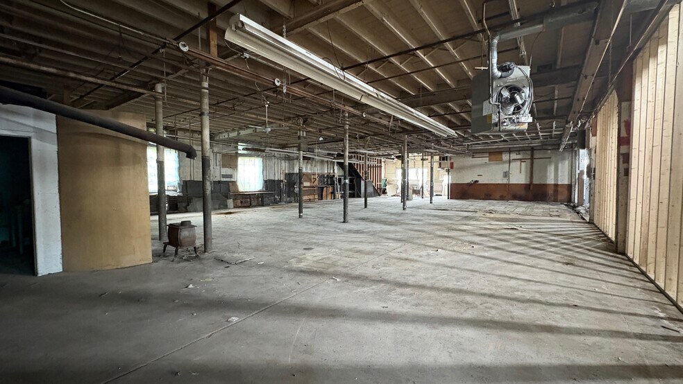 515 Columbia St, Hudson, NY for sale - Interior Photo - Image 3 of 40