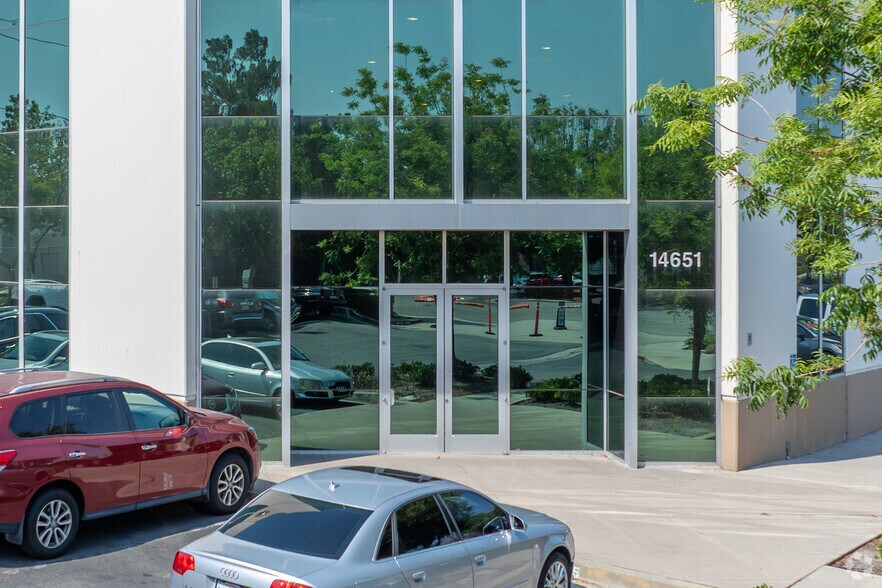 14651 Yorba Ave, Chino, CA for lease - Building Photo - Image 2 of 4