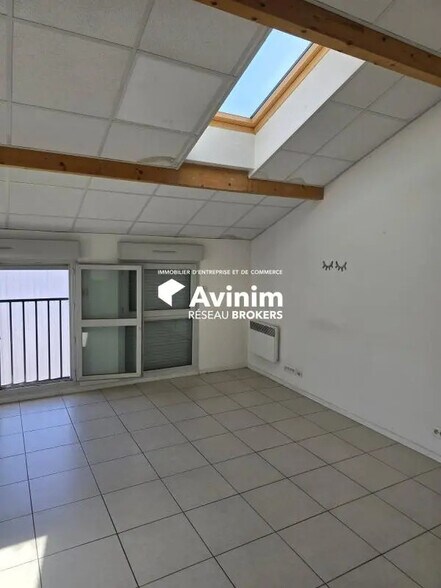 Office in Saint-Brice-sous-Forêt for lease - Building Photo - Image 2 of 3