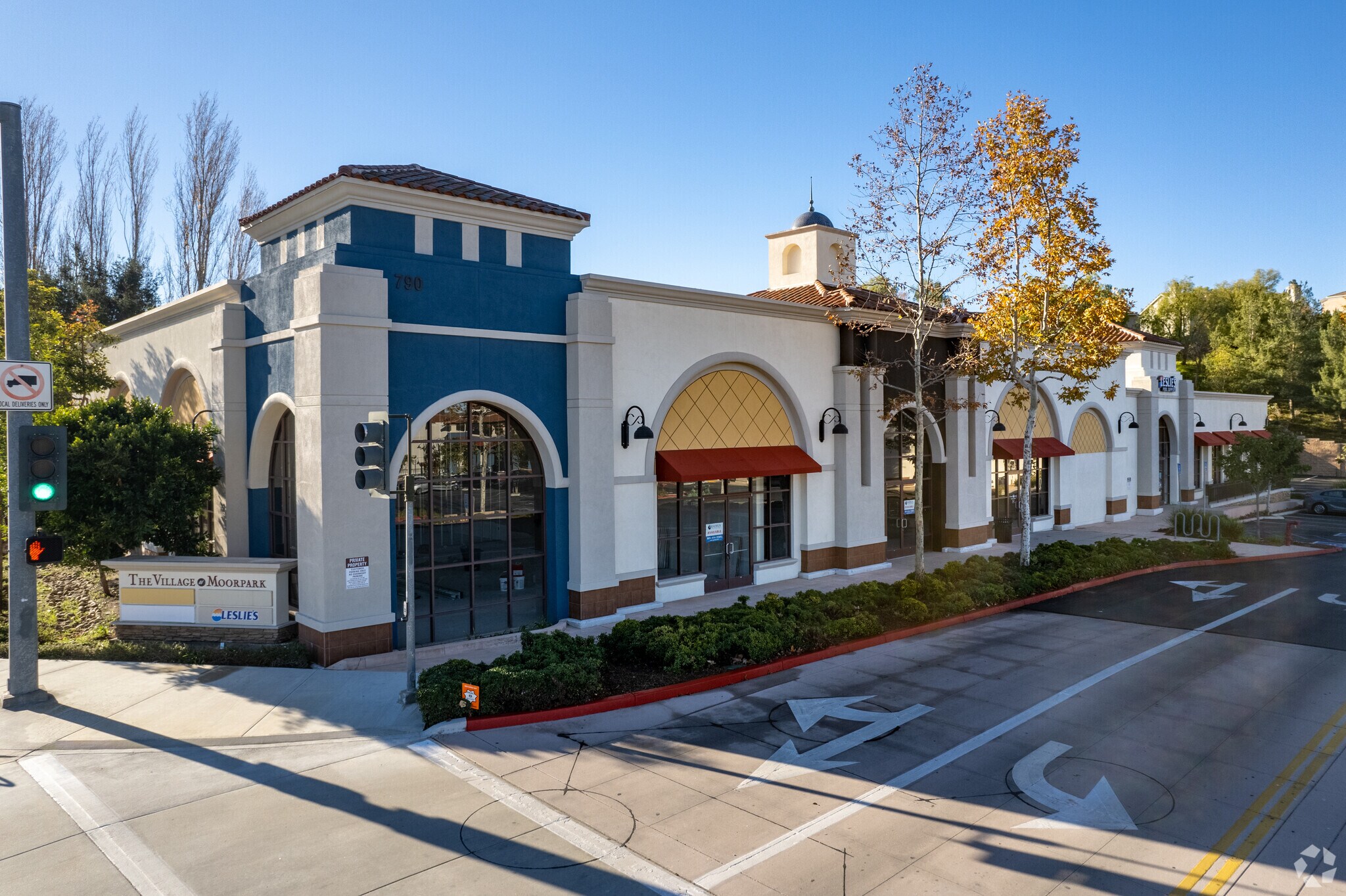700-790 New Los Angeles Ave, Moorpark, CA à louer Photo du bâtiment- Image 1 de 9