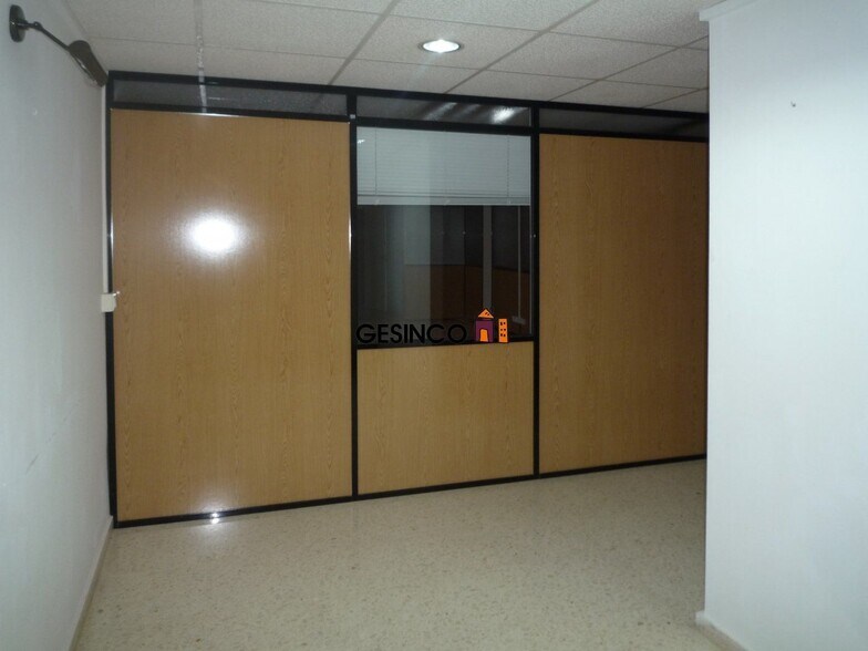 Commerce de détail dans València à vendre - Photo du bâtiment - Image 3 de 9