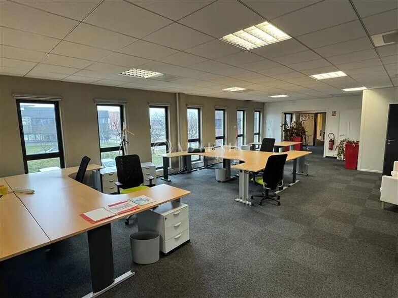 Office in Schiltigheim for lease - Interior Photo - Image 2 of 5