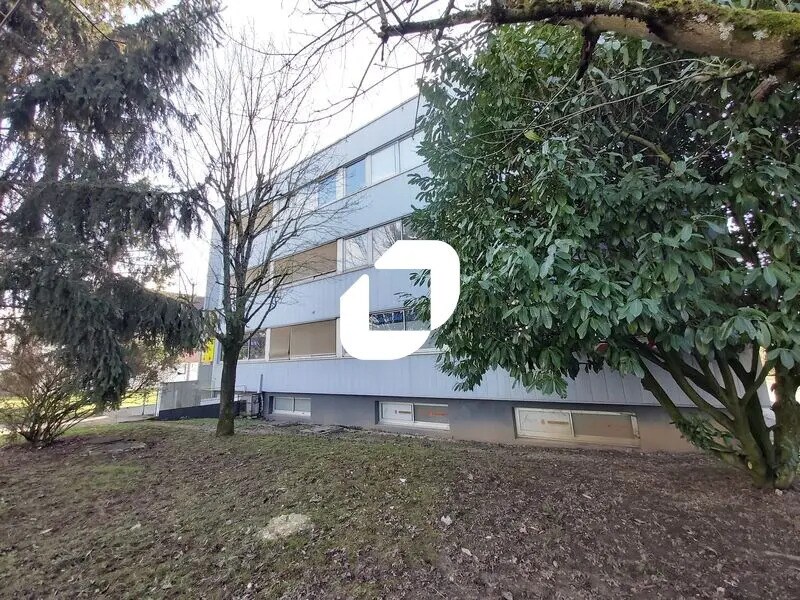 Office in Les Ulis for lease Building Photo- Image 1 of 13