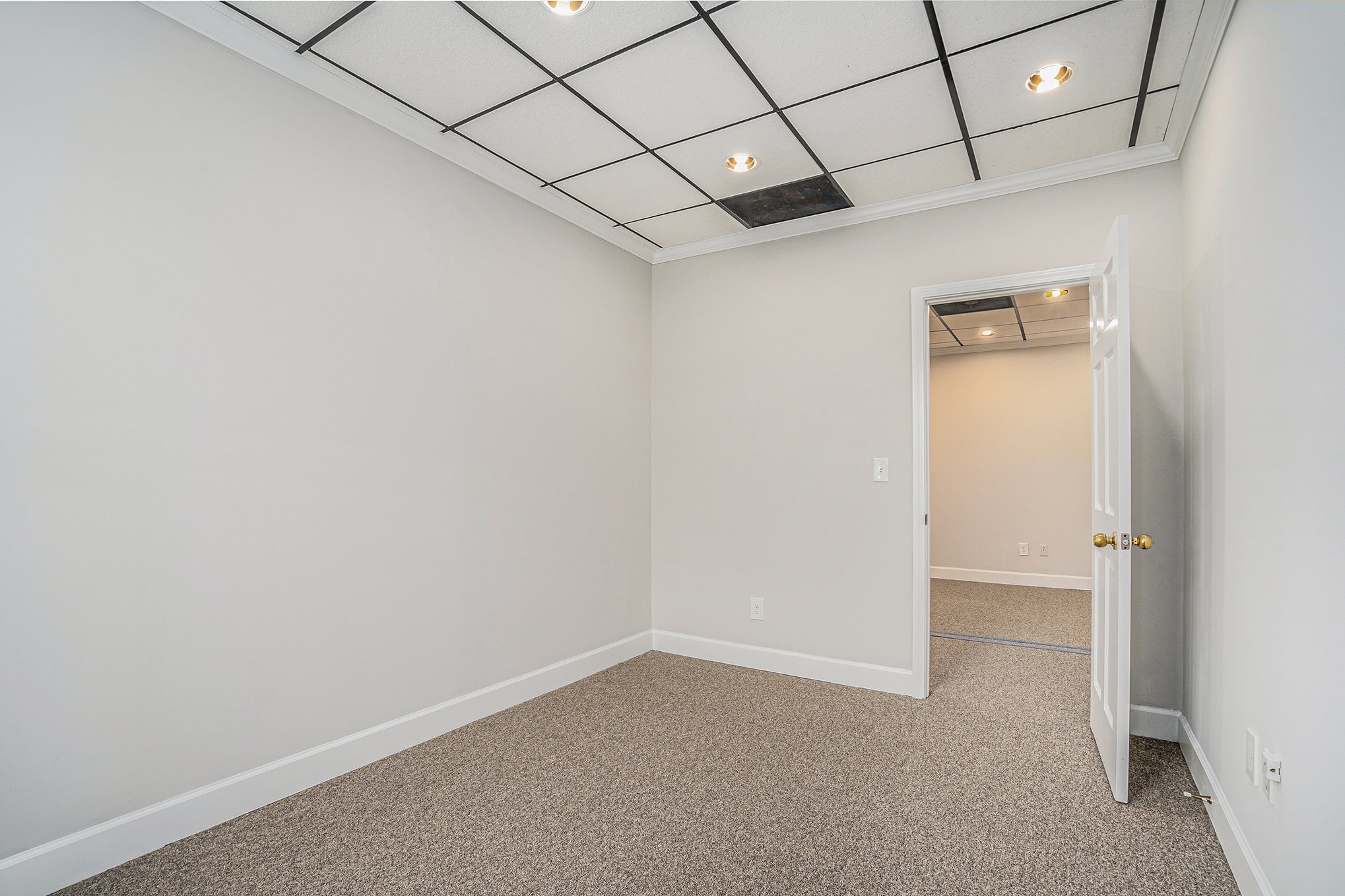 920 Holcomb Bridge Rd, Roswell, GA à louer Photo du bâtiment- Image 1 de 17