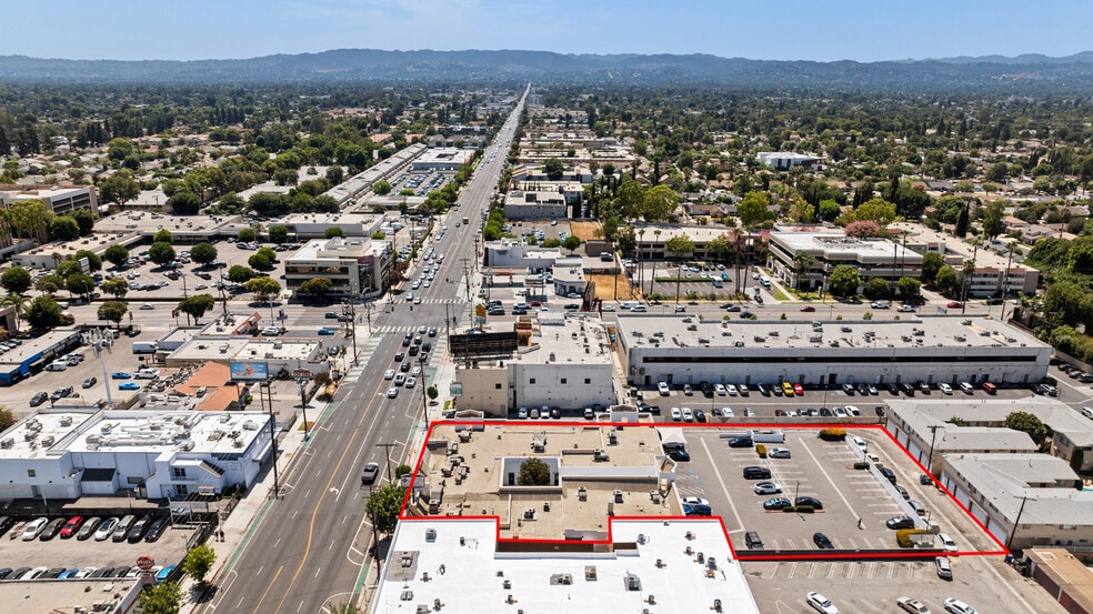 8327-8333 Reseda Blvd, Northridge, CA for sale - Building Photo - Image 3 of 17