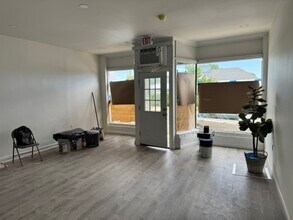 612 Hamilton St, Somerset, NJ for lease Interior Photo- Image 2 of 3