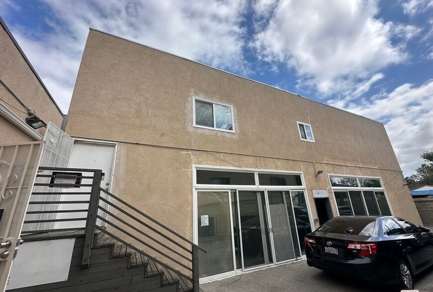7304 Canby Ave, Reseda, CA for lease - Building Photo - Image 2 of 23