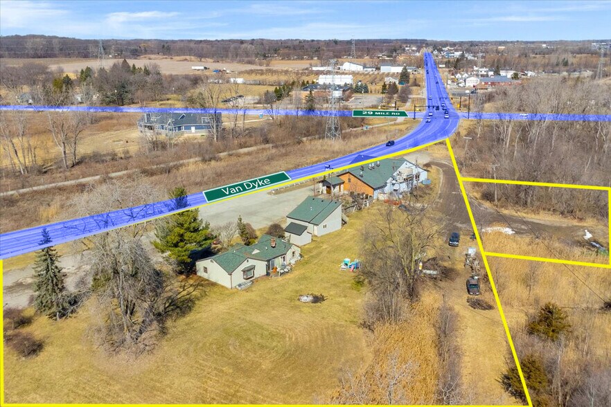 62840 Van Dyke Rd, Washington, MI à vendre - Photo du bâtiment - Image 3 de 18