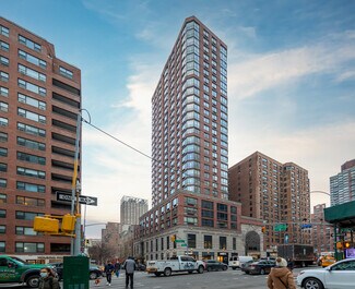 Plus de détails pour 300 E 64th St, New York, NY - Commerce de détail à louer