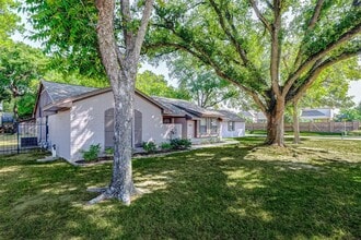 9218 Hammerly Blvd, Houston, TX for lease Building Photo- Image 2 of 21