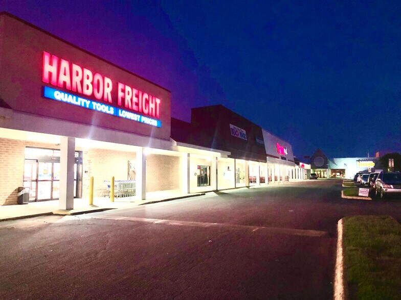 1110-1190 Julian R Allsbrook Hwy, Roanoke Rapids, NC à louer - Photo du bâtiment - Image 2 de 14