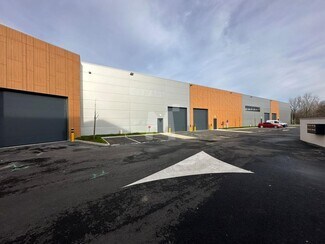 Plus de détails pour Rue De L'Avenir, Grigny - Local d'activités à louer