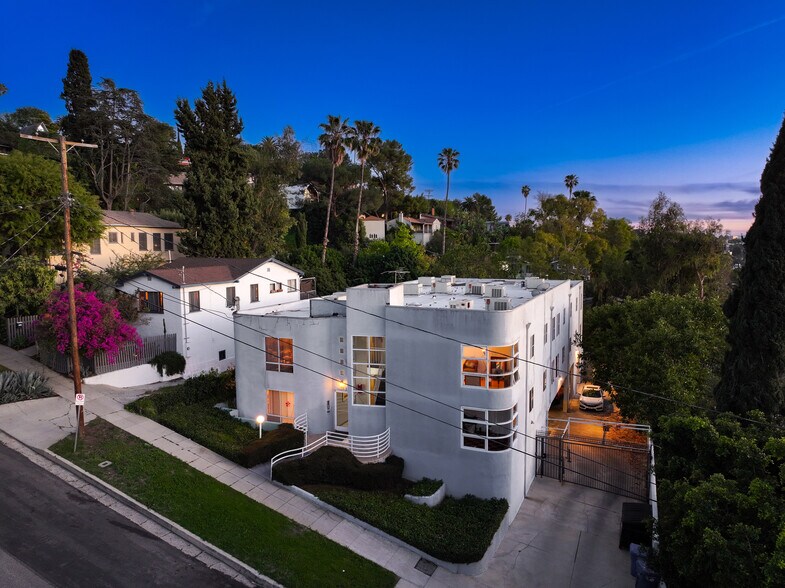 4018 Camero Ave, Los Angeles, CA à vendre - Photo du bâtiment - Image 1 de 20