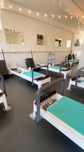 5014 Serena Dr, Beamsville, ON à vendre - Photo du bâtiment - Image 3 de 7