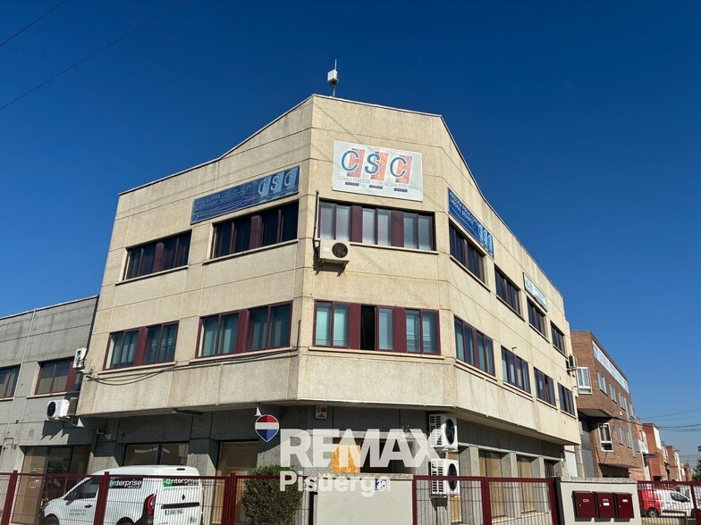 Calle Titanio, 38, Valladolid, Valladolid for lease - Building Photo - Image 2 of 51