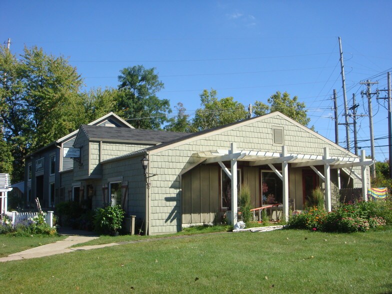 46 Ravenna St, Hudson, OH à louer - Photo du bâtiment - Image 1 de 4