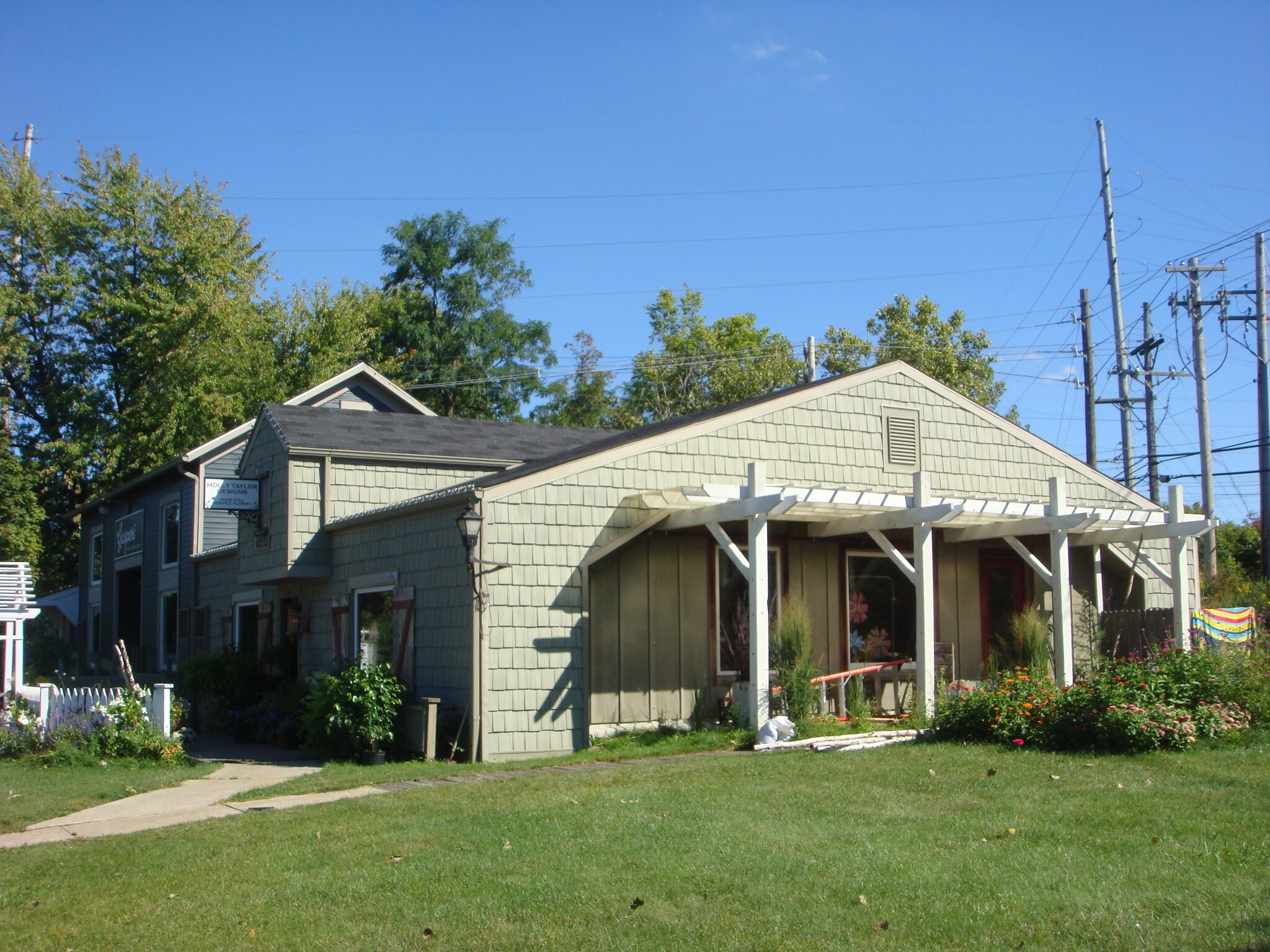 46 Ravenna St, Hudson, OH à louer Photo du bâtiment- Image 1 de 5