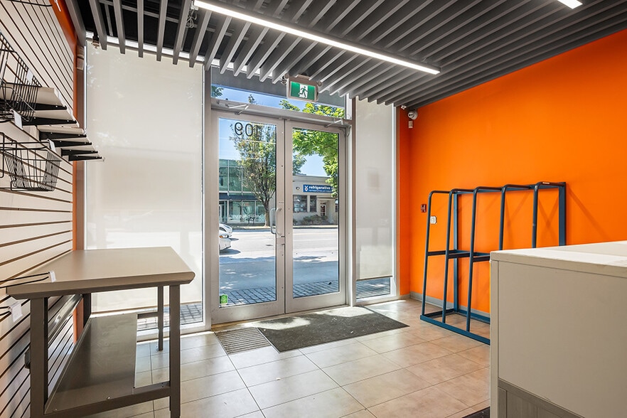 109 2nd Av W, Vancouver, BC for lease - Building Photo - Image 2 of 6