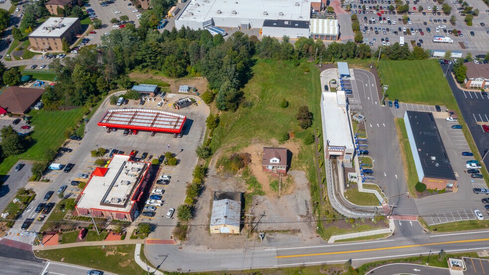 1331 Old Freedom Rd, Cranberry Township, PA à vendre - Photo du bâtiment - Image 2 de 6