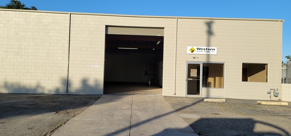 4652 E Waterloo Rd, Stockton, CA for lease - Building Photo - Image 3 of 11