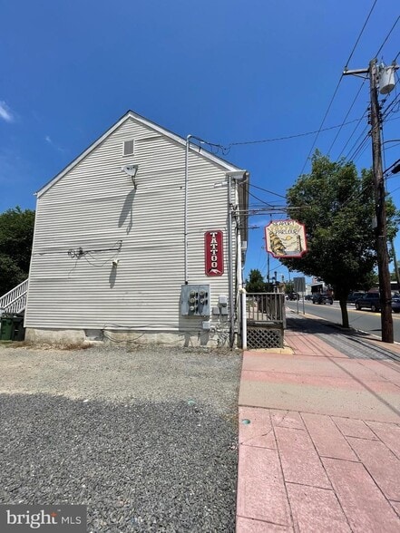 17 E Main St, Tuckerton, NJ à vendre - Photo du bâtiment - Image 3 de 4