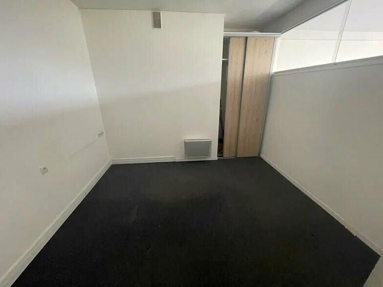 Commerce de détail dans Orvault à louer - Photo du bâtiment - Image 3 de 8