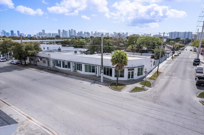Plus de détails pour 2829 NW 13th Ave, Miami, FL - Commerce de détail à vendre