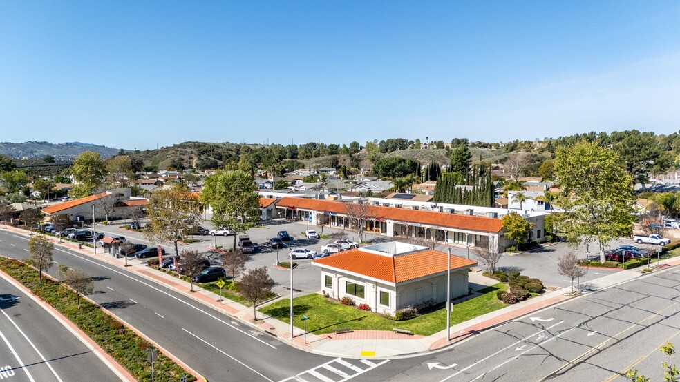 14701-14721 Princeton Ave, Moorpark, CA for lease - Building Photo - Image 3 of 37