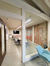 1086 N 4th St, Columbus, OH for lease Interior Photo- Image 1 of 4