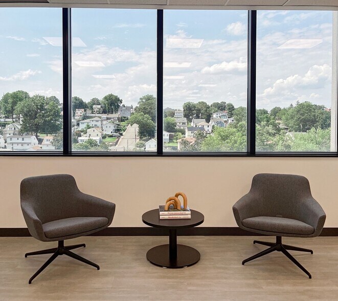 411 State Route 17, Hasbrouck Heights, NJ à louer - Photo intérieure - Image 2 de 11