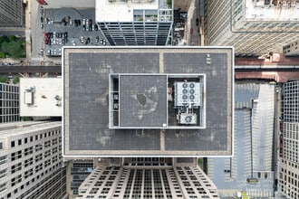 200 W Adams St, Chicago, IL - AERIAL  map view