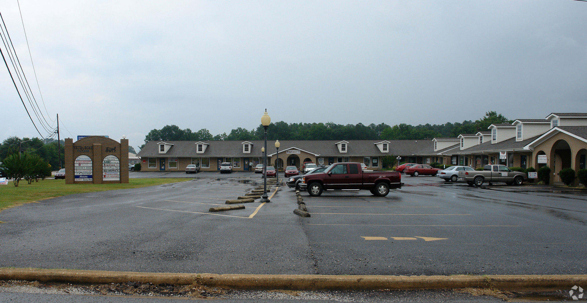 1029-1039 W Fort Williams St, Sylacauga, AL for lease Primary Photo- Image 1 of 3