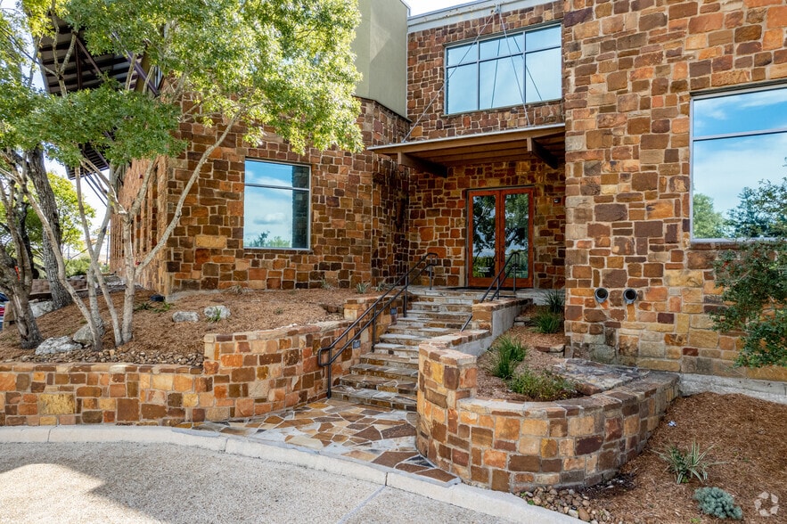 1580 S Main St, Boerne, TX for sale - Building Photo - Image 2 of 36